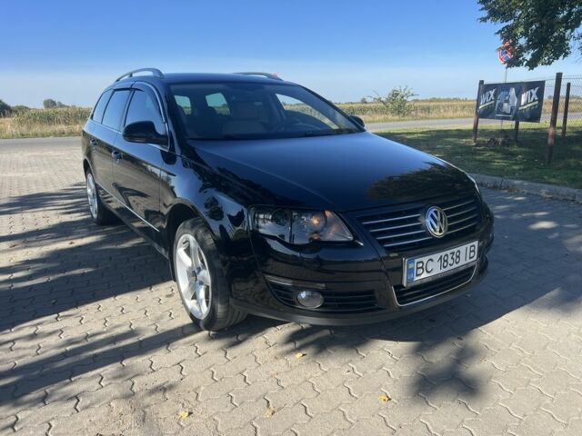 Черный Фольксваген Пассат Вариант, объемом двигателя 2 л и пробегом 300 тыс. км за 5999 $, фото 1 на Automoto.ua