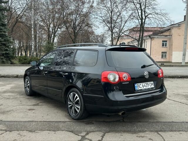 Чорний Фольксваген Пассат Варіант, об'ємом двигуна 1.6 л та пробігом 280 тис. км за 5450 $, фото 1 на Automoto.ua