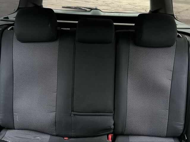 Чорний Фольксваген Пассат Варіант, об'ємом двигуна 1.6 л та пробігом 280 тис. км за 5450 $, фото 12 на Automoto.ua