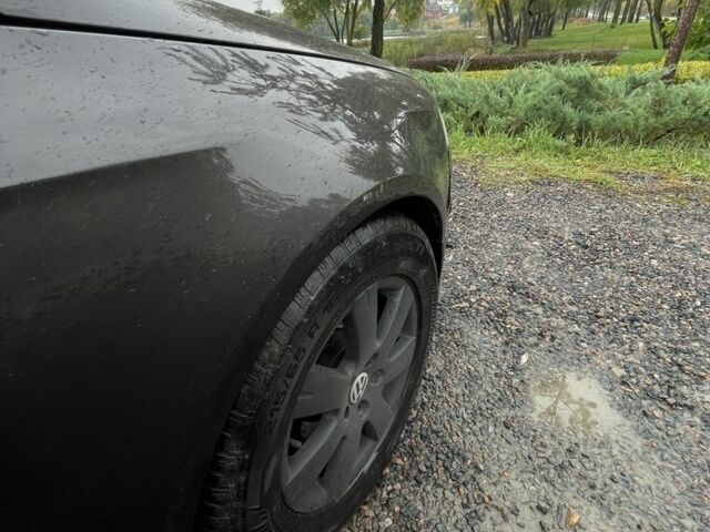 Черный Фольксваген Пассат Вариант, объемом двигателя 2 л и пробегом 255 тыс. км за 6600 $, фото 9 на Automoto.ua