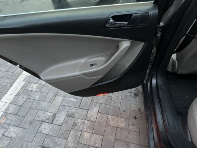 Чорний Фольксваген Пассат Варіант, об'ємом двигуна 2 л та пробігом 360 тис. км за 5500 $, фото 21 на Automoto.ua