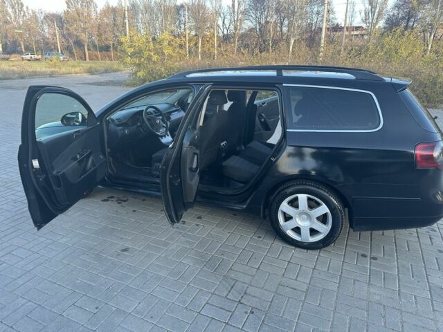 Чорний Фольксваген Пассат Варіант, об'ємом двигуна 2 л та пробігом 400 тис. км за 3050 $, фото 4 на Automoto.ua