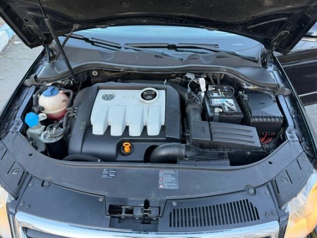 Чорний Фольксваген Пассат Варіант, об'ємом двигуна 1.9 л та пробігом 320 тис. км за 2750 $, фото 4 на Automoto.ua