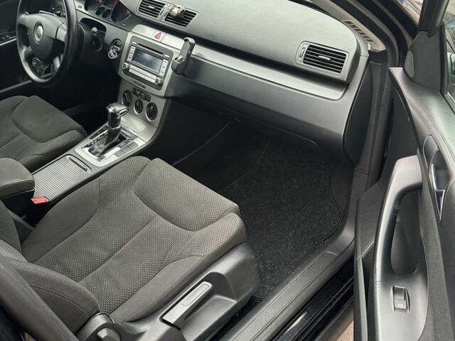 Чорний Фольксваген Пассат Варіант, об'ємом двигуна 2 л та пробігом 320 тис. км за 2600 $, фото 10 на Automoto.ua