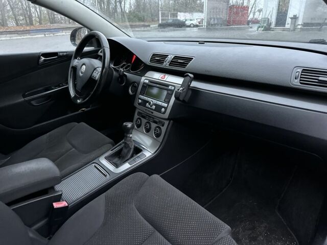 Черный Фольксваген Пассат Вариант, объемом двигателя 1.9 л и пробегом 320 тыс. км за 2600 $, фото 14 на Automoto.ua