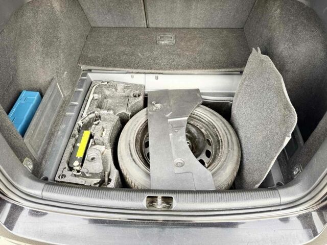 Черный Фольксваген Пассат Вариант, объемом двигателя 2 л и пробегом 400 тыс. км за 5450 $, фото 15 на Automoto.ua