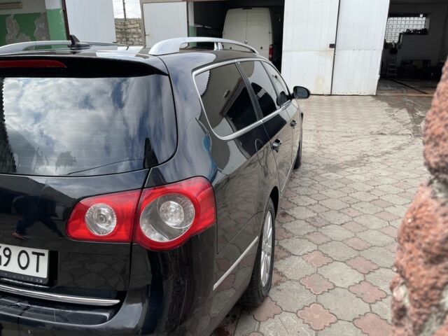 Черный Фольксваген Пассат Вариант, объемом двигателя 2 л и пробегом 300 тыс. км за 6350 $, фото 3 на Automoto.ua