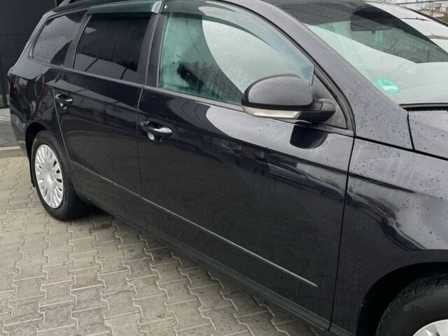 Черный Фольксваген Пассат Вариант, объемом двигателя 2 л и пробегом 274 тыс. км за 5700 $, фото 6 на Automoto.ua