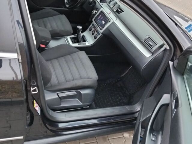 Черный Фольксваген Пассат Вариант, объемом двигателя 2 л и пробегом 287 тыс. км за 4700 $, фото 9 на Automoto.ua