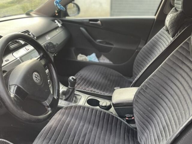 Чорний Фольксваген Пассат Варіант, об'ємом двигуна 2 л та пробігом 338 тис. км за 5500 $, фото 7 на Automoto.ua