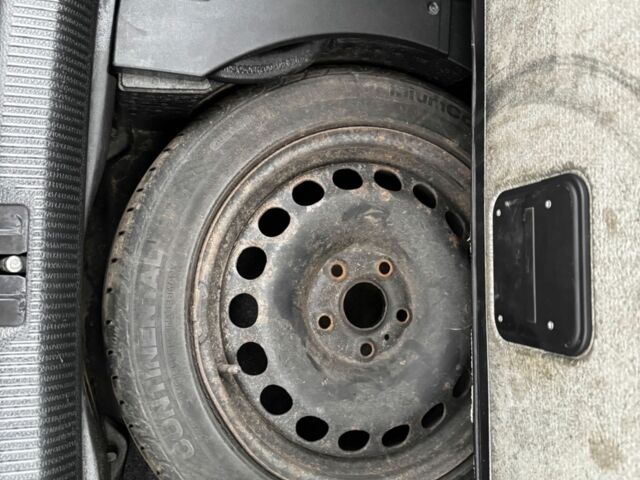 Чорний Фольксваген Пассат Варіант, об'ємом двигуна 2 л та пробігом 340 тис. км за 7869 $, фото 14 на Automoto.ua