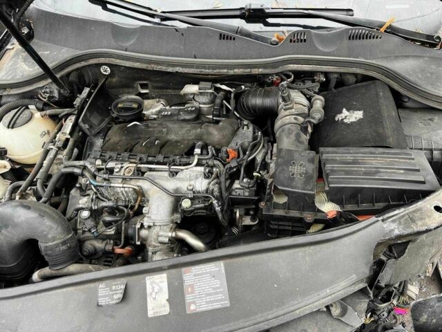 Чорний Фольксваген Пассат Варіант, об'ємом двигуна 2 л та пробігом 275 тис. км за 2700 $, фото 8 на Automoto.ua