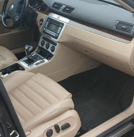 Черный Фольксваген Пассат Вариант, объемом двигателя 2 л и пробегом 370 тыс. км за 3562 $, фото 1 на Automoto.ua