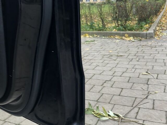 Черный Фольксваген Пассат Вариант, объемом двигателя 2 л и пробегом 300 тыс. км за 5200 $, фото 1 на Automoto.ua