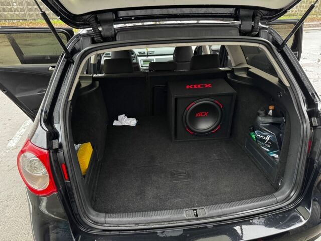 Чорний Фольксваген Пассат Варіант, об'ємом двигуна 2 л та пробігом 340 тис. км за 7869 $, фото 6 на Automoto.ua