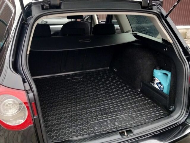 Черный Фольксваген Пассат Вариант, объемом двигателя 2 л и пробегом 287 тыс. км за 4700 $, фото 8 на Automoto.ua