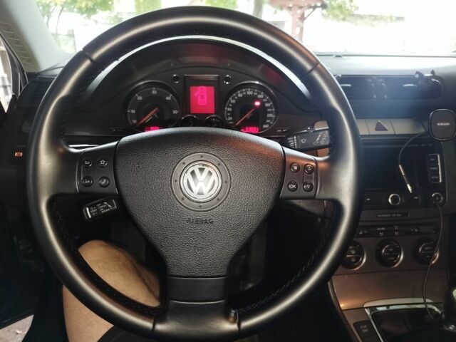 Черный Фольксваген Пассат Вариант, объемом двигателя 1.9 л и пробегом 322 тыс. км за 6500 $, фото 4 на Automoto.ua