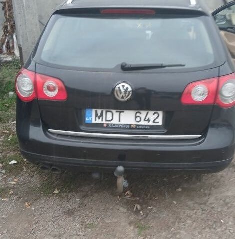 Черный Фольксваген Пассат Вариант, объемом двигателя 2 л и пробегом 370 тыс. км за 3562 $, фото 7 на Automoto.ua