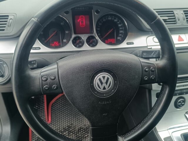 Черный Фольксваген Пассат Вариант, объемом двигателя 2 л и пробегом 295 тыс. км за 6500 $, фото 7 на Automoto.ua