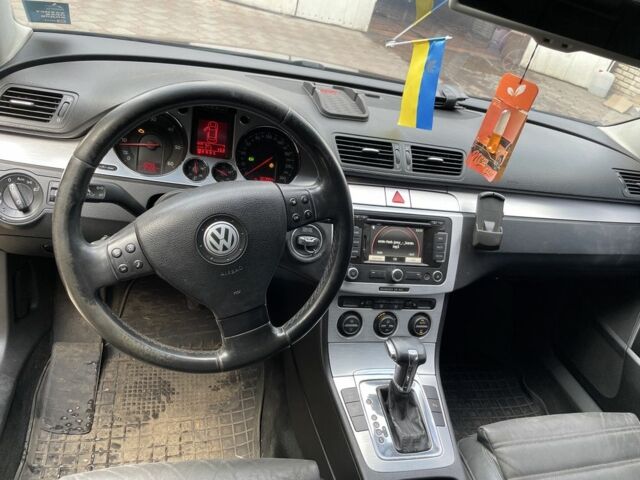 Черный Фольксваген Пассат Вариант, объемом двигателя 2 л и пробегом 300 тыс. км за 6350 $, фото 5 на Automoto.ua