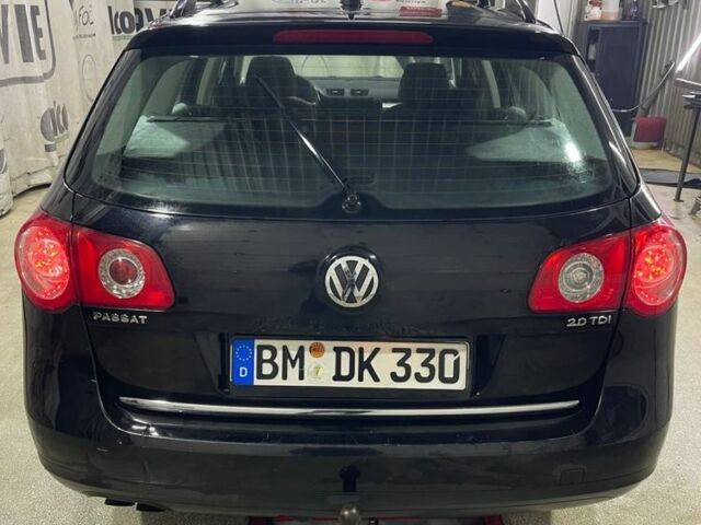 Черный Фольксваген Пассат Вариант, объемом двигателя 2 л и пробегом 350 тыс. км за 3000 $, фото 1 на Automoto.ua