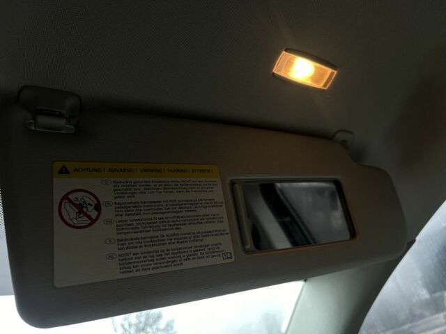 Чорний Фольксваген Пассат Варіант, об'ємом двигуна 2 л та пробігом 279 тис. км за 5499 $, фото 18 на Automoto.ua