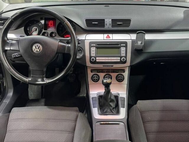 Черный Фольксваген Пассат Вариант, объемом двигателя 2 л и пробегом 350 тыс. км за 3000 $, фото 7 на Automoto.ua