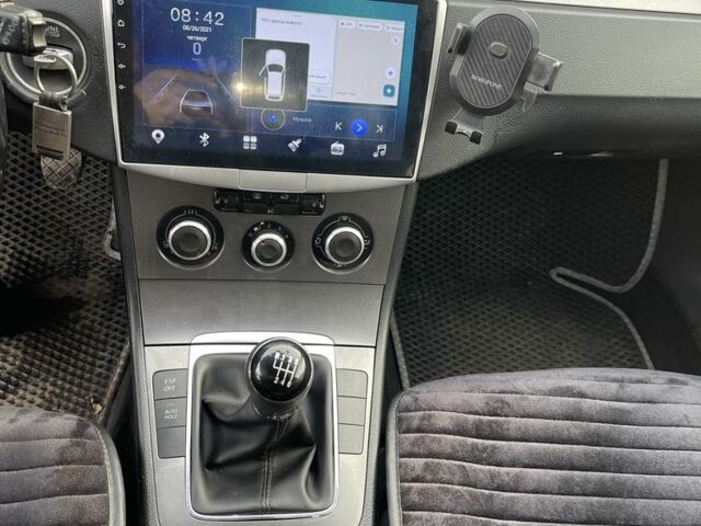 Чорний Фольксваген Пассат Варіант, об'ємом двигуна 2 л та пробігом 338 тис. км за 5500 $, фото 6 на Automoto.ua