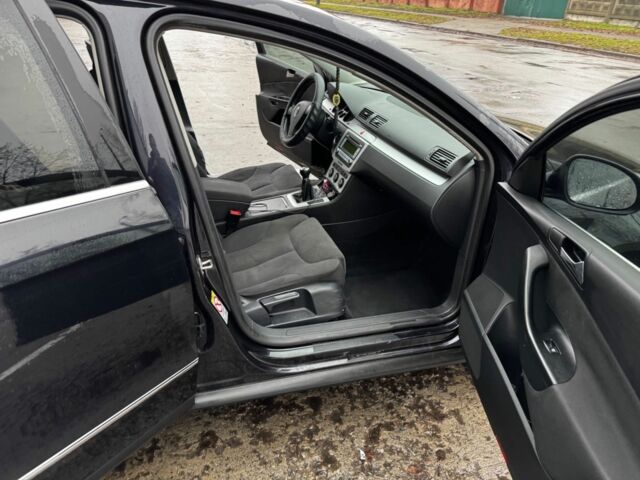 Чорний Фольксваген Пассат Варіант, об'ємом двигуна 2 л та пробігом 340 тис. км за 7869 $, фото 9 на Automoto.ua