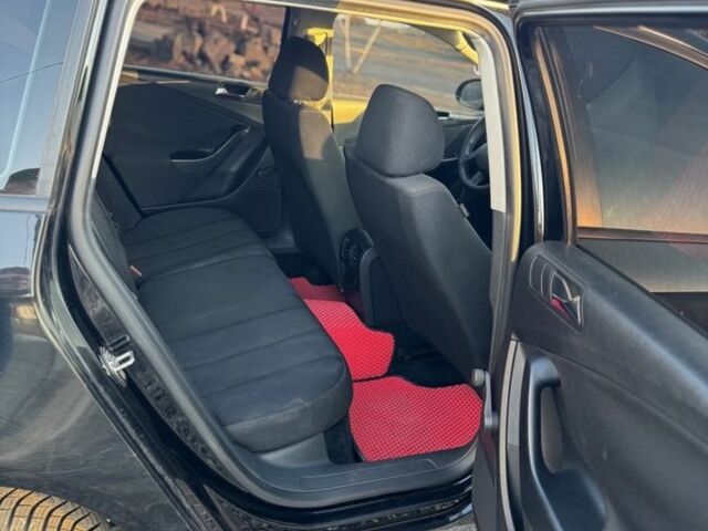 Чорний Фольксваген Пассат Варіант, об'ємом двигуна 2 л та пробігом 282 тис. км за 6000 $, фото 9 на Automoto.ua