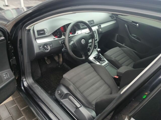 Черный Фольксваген Пассат Вариант, объемом двигателя 1.8 л и пробегом 263 тыс. км за 5000 $, фото 6 на Automoto.ua