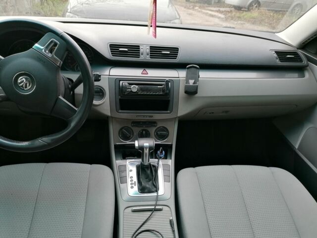 Черный Фольксваген Пассат Вариант, объемом двигателя 2 л и пробегом 355 тыс. км за 4800 $, фото 5 на Automoto.ua