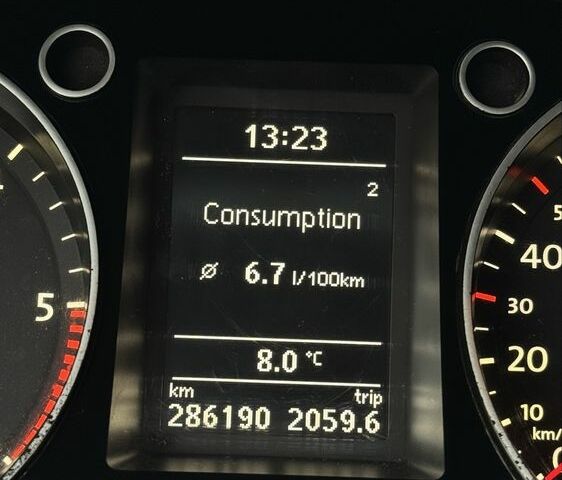 Черный Фольксваген Пассат Вариант, объемом двигателя 2 л и пробегом 290 тыс. км за 8500 $, фото 16 на Automoto.ua