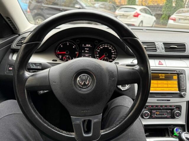 Черный Фольксваген Пассат Вариант, объемом двигателя 2 л и пробегом 300 тыс. км за 3200 $, фото 6 на Automoto.ua