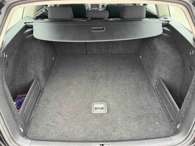 Черный Фольксваген Пассат Вариант, объемом двигателя 2 л и пробегом 366 тыс. км за 6490 $, фото 18 на Automoto.ua