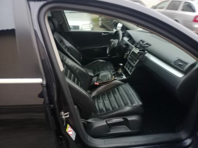 Черный Фольксваген Пассат Вариант, объемом двигателя 0 л и пробегом 300 тыс. км за 3100 $, фото 4 на Automoto.ua