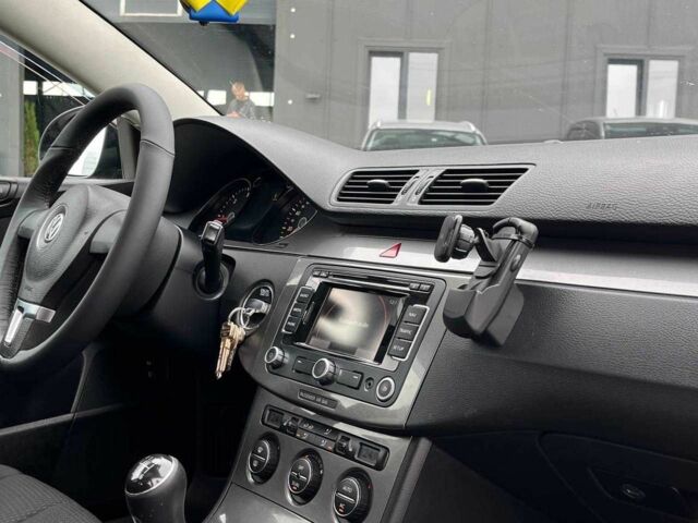 Черный Фольксваген Пассат Вариант, объемом двигателя 2 л и пробегом 366 тыс. км за 6490 $, фото 12 на Automoto.ua