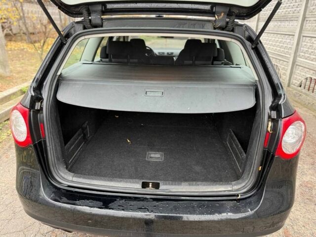 Черный Фольксваген Пассат Вариант, объемом двигателя 2 л и пробегом 300 тыс. км за 3200 $, фото 12 на Automoto.ua