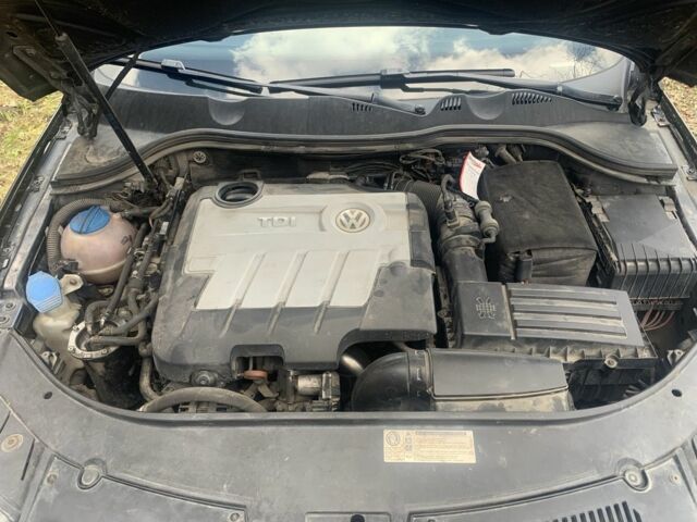 Черный Фольксваген Пассат Вариант, объемом двигателя 2 л и пробегом 300 тыс. км за 6900 $, фото 3 на Automoto.ua