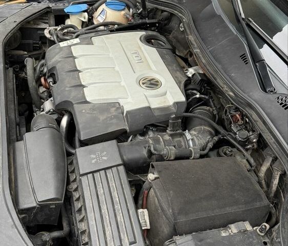 Черный Фольксваген Пассат Вариант, объемом двигателя 2 л и пробегом 290 тыс. км за 8500 $, фото 11 на Automoto.ua