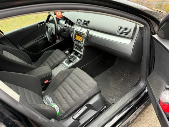 Черный Фольксваген Пассат Вариант, объемом двигателя 2 л и пробегом 300 тыс. км за 3200 $, фото 13 на Automoto.ua