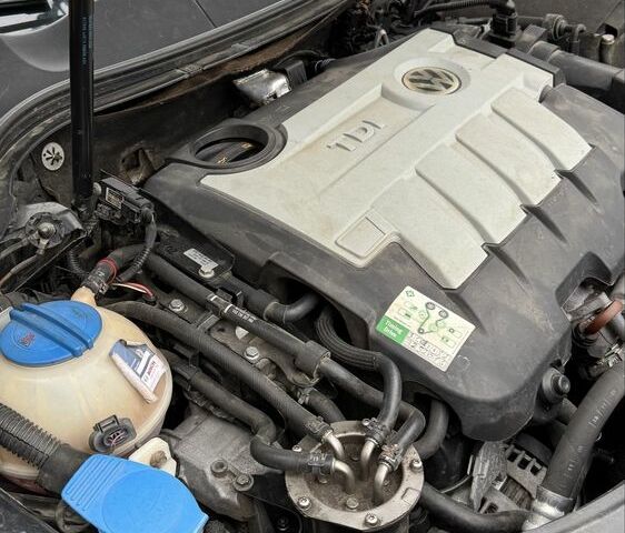 Черный Фольксваген Пассат Вариант, объемом двигателя 2 л и пробегом 290 тыс. км за 8500 $, фото 13 на Automoto.ua