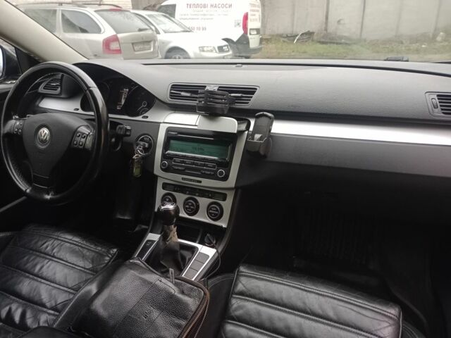 Черный Фольксваген Пассат Вариант, объемом двигателя 0 л и пробегом 300 тыс. км за 3100 $, фото 6 на Automoto.ua