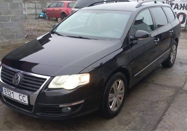 Чорний Фольксваген Пассат Варіант, об'ємом двигуна 2 л та пробігом 345 тис. км за 2750 $, фото 3 на Automoto.ua