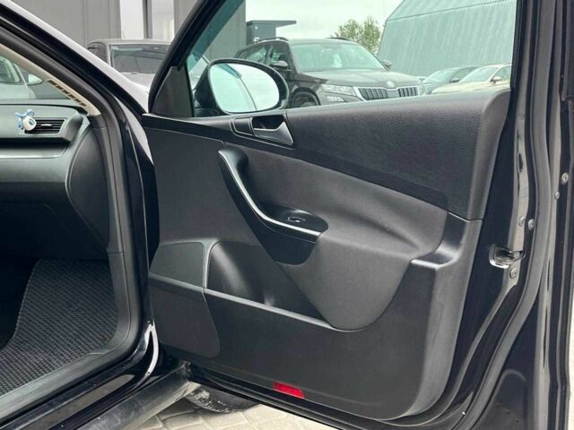 Черный Фольксваген Пассат Вариант, объемом двигателя 2 л и пробегом 366 тыс. км за 6490 $, фото 16 на Automoto.ua