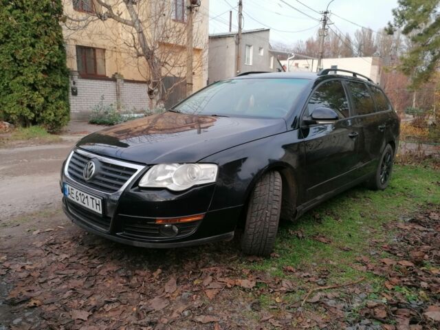 Черный Фольксваген Пассат Вариант, объемом двигателя 2 л и пробегом 355 тыс. км за 4800 $, фото 1 на Automoto.ua