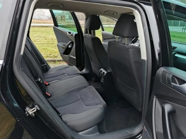 Черный Фольксваген Пассат Вариант, объемом двигателя 2 л и пробегом 239 тыс. км за 1712 $, фото 13 на Automoto.ua