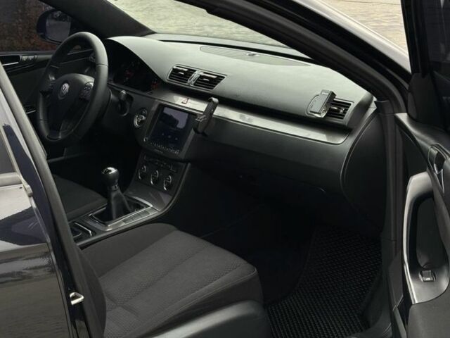 Чорний Фольксваген Пассат Варіант, об'ємом двигуна 2 л та пробігом 260 тис. км за 6300 $, фото 7 на Automoto.ua