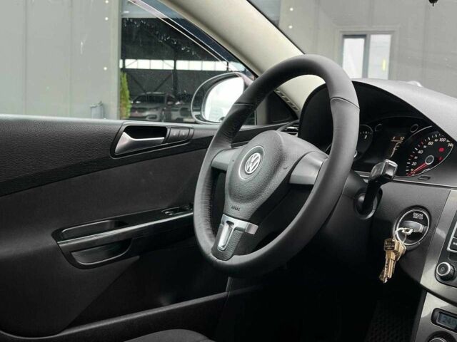 Черный Фольксваген Пассат Вариант, объемом двигателя 2 л и пробегом 366 тыс. км за 6490 $, фото 13 на Automoto.ua