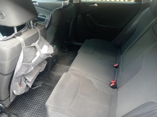 Фольксваген Пассат Варіант 2009 у Малине на Automoto.ua Чорний Фольксваген Пассат Варіант, об'ємом двигуна 0 л та пробігом 310 тис. км за 8200 $, фото 4 на Automoto.ua